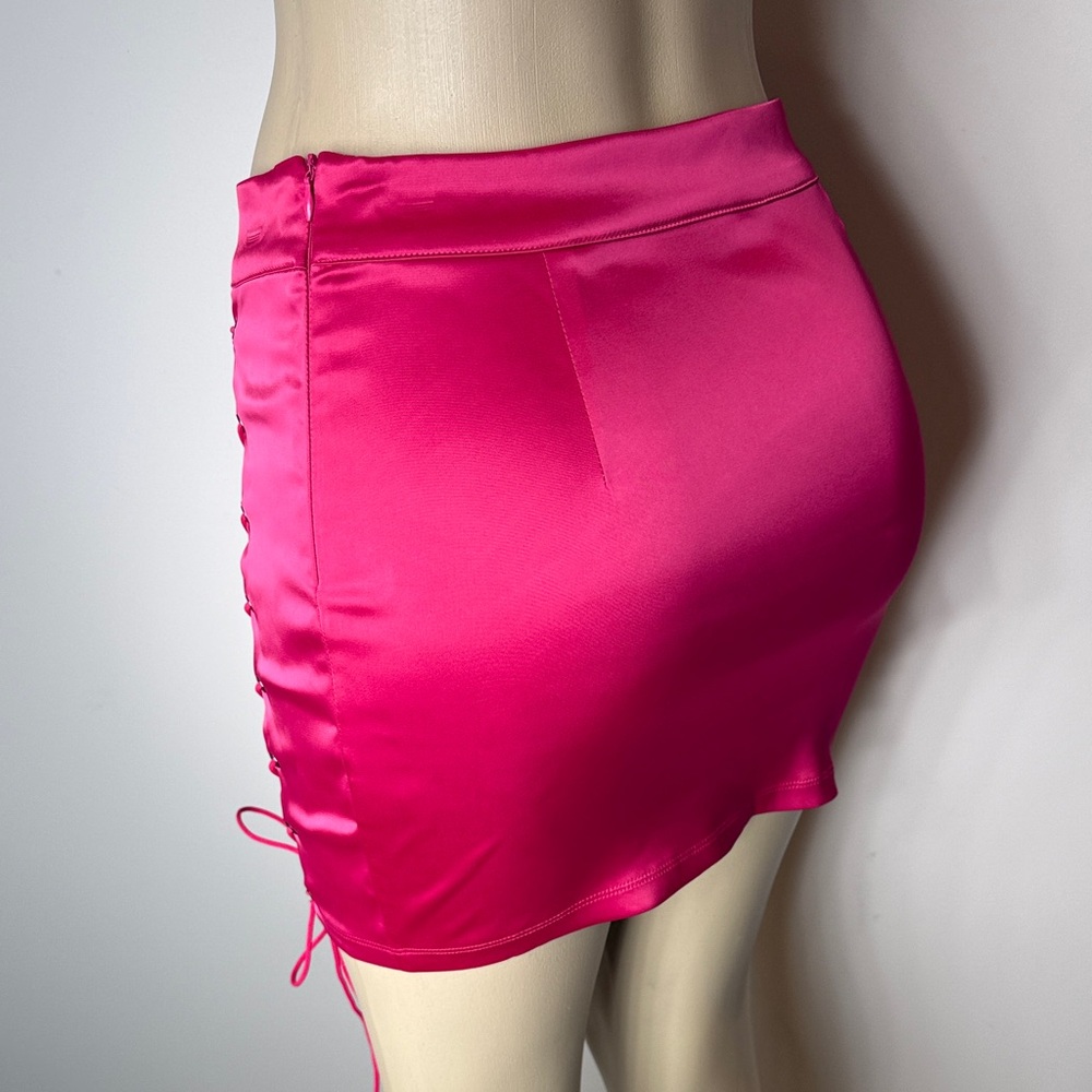 Fashion Nova Fuchsia Satin Lace-Up Mini Skirt Dark Fuchsia/red NWOT - Picture 6 of 7
